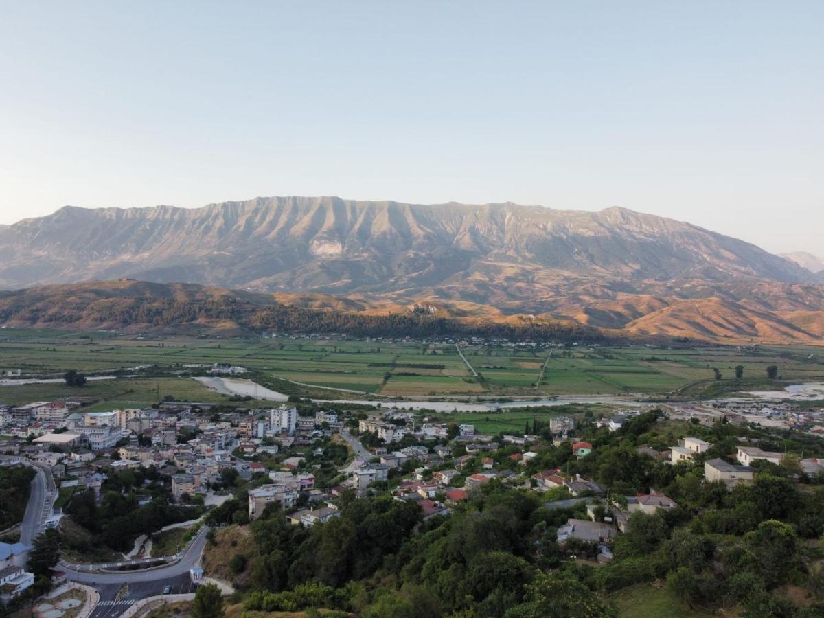 Guest House Argjiro Castle Gjirokastra Kültér fotó